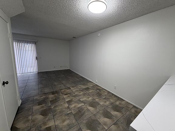 2nd image of 1434 N California Ave APT 5