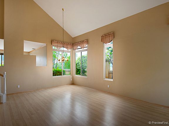 3rd image of 18910 Caminito Cantilena Unit 12