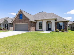 106 Melanie Rose Dr, Maurice, LA 70555