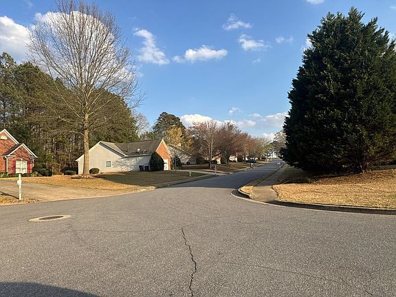 4th image of 4970 Rolling Rock Dr