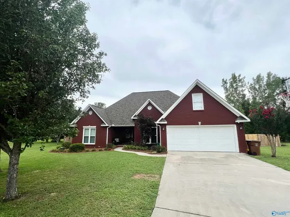 511 Andrew Ct, Moulton, AL 35650