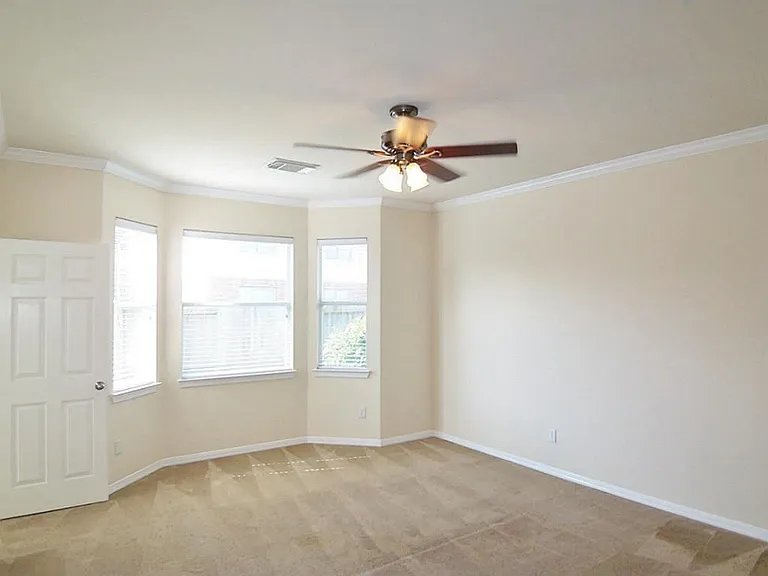 17207 Mossbriar Ln — Photo 12