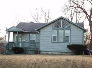 2501 E 69th St, Kansas City, MO 64132