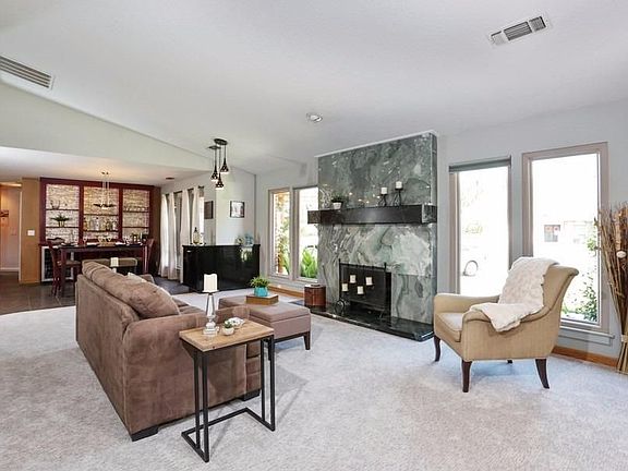 2nd image of 3000 Clairidge Oak Ct