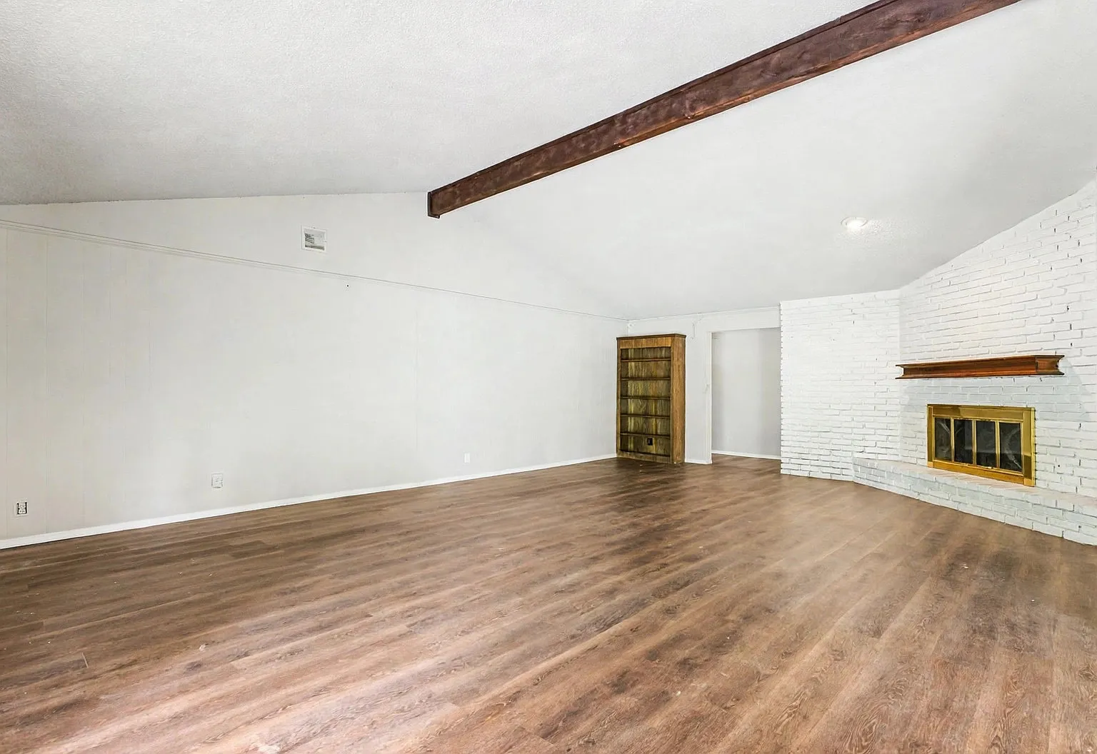 4 bed, 3084 sqft, $2,300 — Photo 4