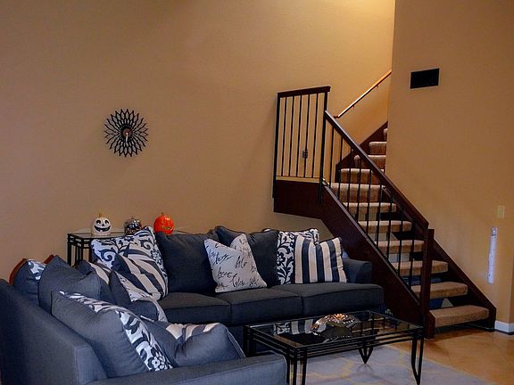 4th image of 6300 Nachez Ct