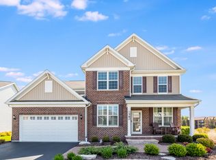 1580 Bayou Path Dr, Naperville, IL 60563