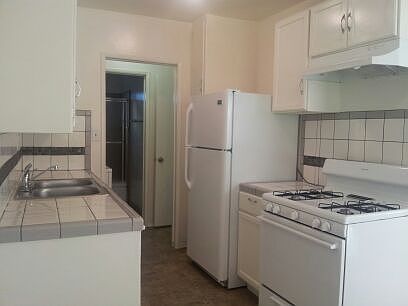 3rd image of 125 E Eagle St APT 3