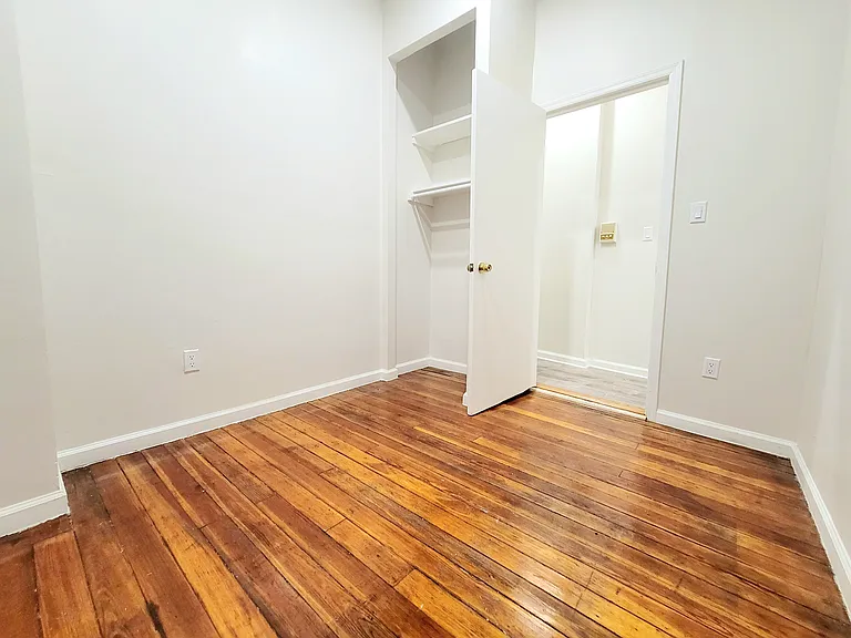 342 E 15th St #2X — Photo 6
