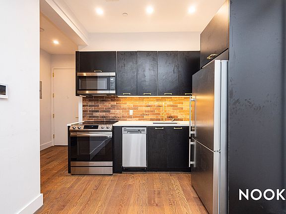 4th image of 97 Varet St #2F