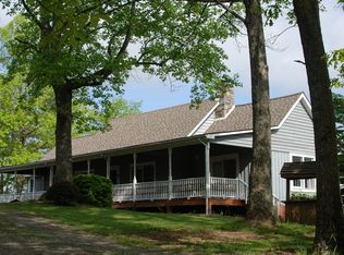 520 White Owl Dr, Glade Valley, NC 28627