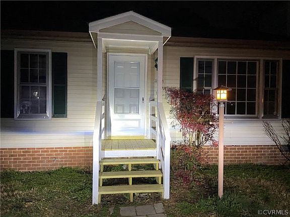 2nd image of 3906 Temple Ct