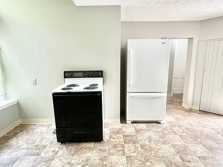 2130 Portland Ave — Photo 13