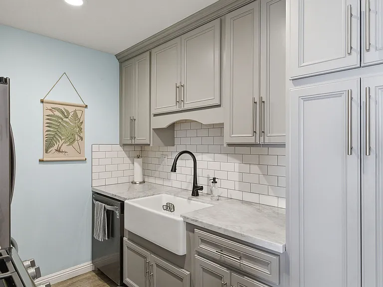 1600 Ardmore Ave #219 — Photo 9