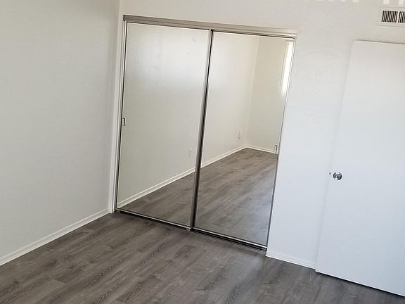 3rd image of 3400 W Del Monte Dr APT 20