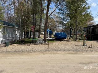 7 H St, Cascade, ID 83611