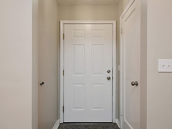 3rd image of 6010 Evans St