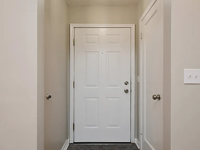 6010 Evans St — Photo 3
