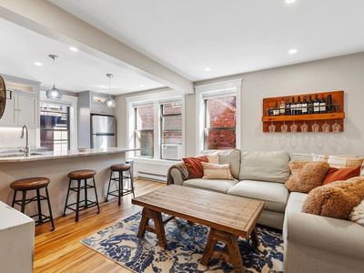 38 Charter St APT 6, Boston, MA, 02113
