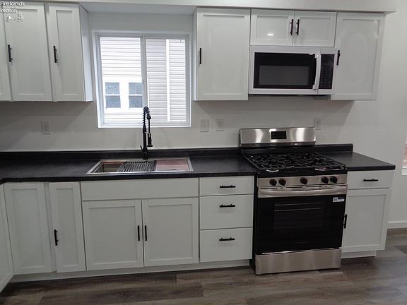2nd image of 512 Dale Ave