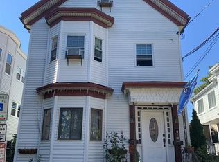 6 Putnam St #1, Somerville, MA 02143