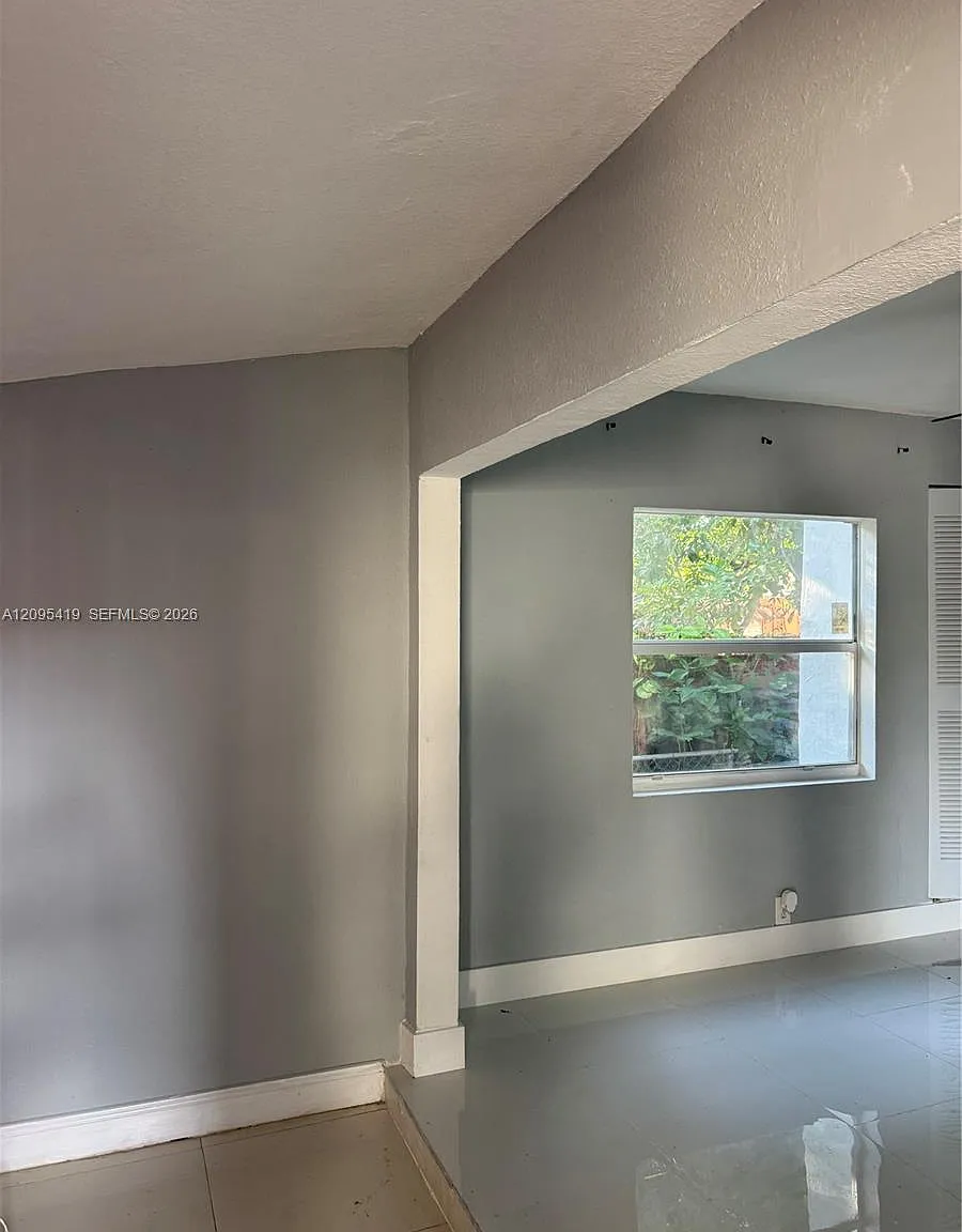 Fulford Highlands — Photo 2