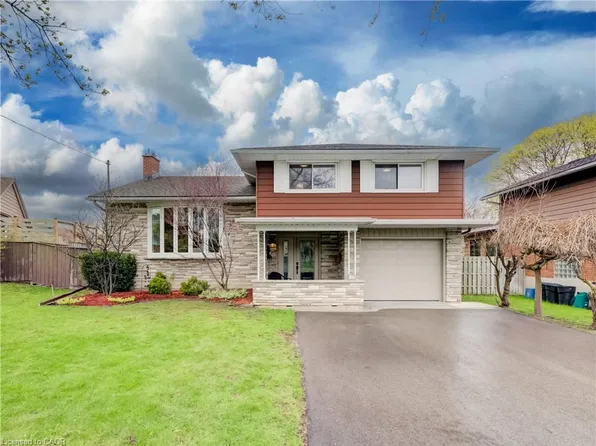 46 Peachwood Ct, Kitchener, ON N2B 1S6