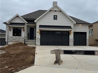 22152 W 94th Ter, Lenexa, KS 66220