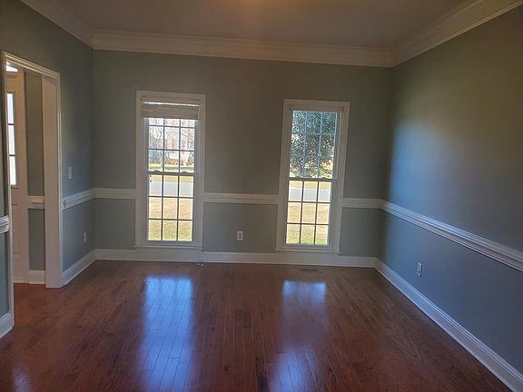 5th image of 202 Creekside Dr