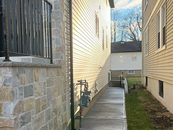 2nd image of 46 Cromwell Ave #1
