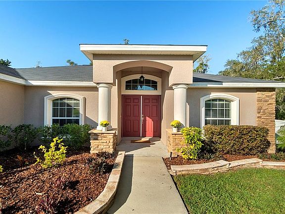 2nd image of 318 Woods Landing Dr