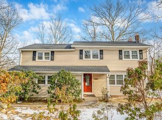 120 Rustic Rd, Port Jefferson, NY 11777