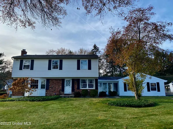 2162 Orchard Park Drive, Niskayuna, NY 12309