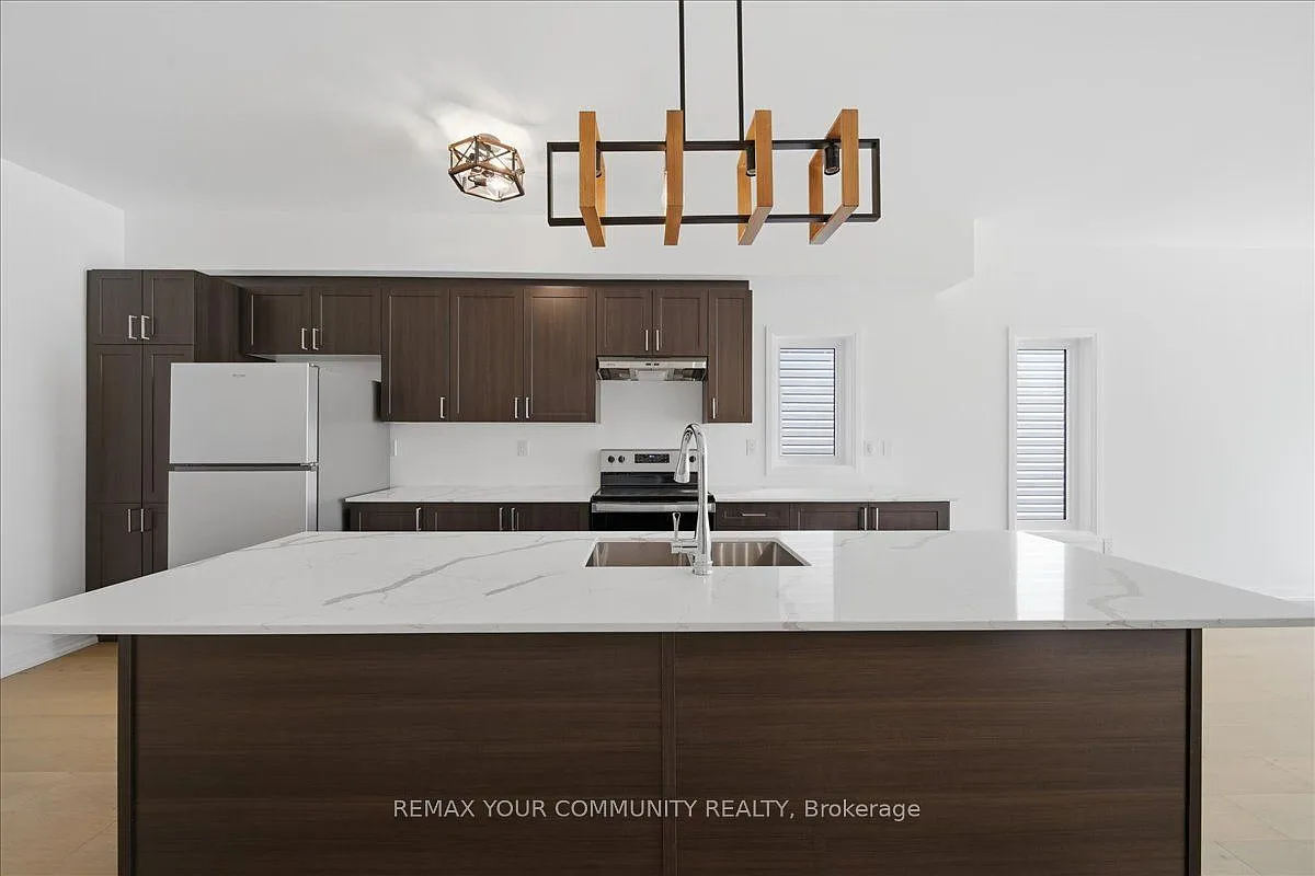 3 bed, $3,400 — Photo 4
