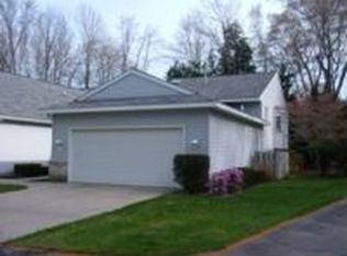 1039 Hidden Creek Dr, Muskegon, MI