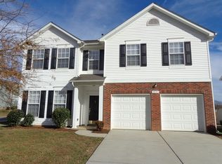 9003 Goldfields Dr, Charlotte, NC 28227