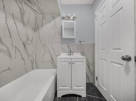 15 Tuttle St, Wallington, NJ