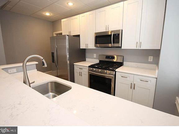 4th image of 1442 McKean St #1