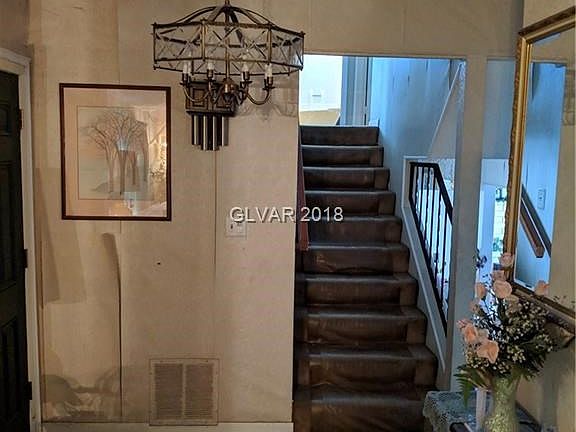 3rd image of 4108 Nightingale St