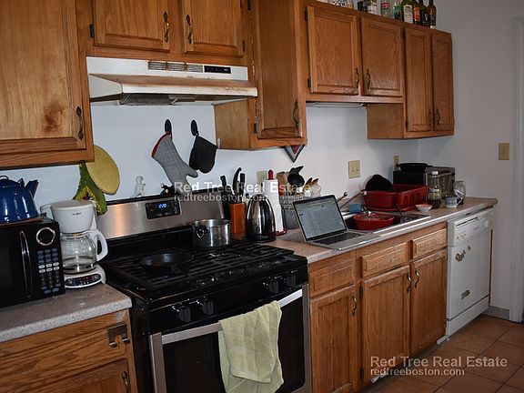 4th image of 33 Egremont Rd 3 Boston Ma 02135 Brighton #3A