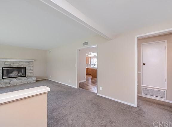 5th image of 22231 Vanowen St