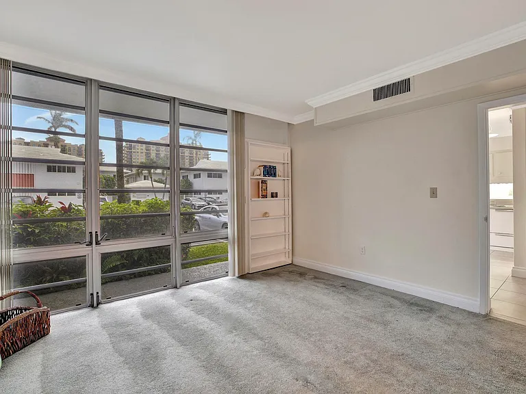 2727 Yacht Club Blvd #2A — Photo 32