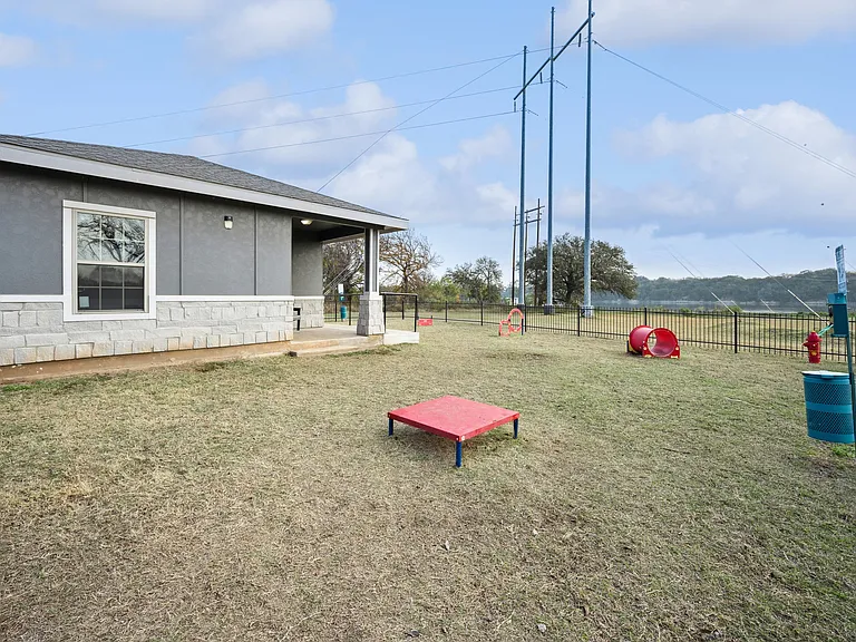 Lake Villas Apartments — Photo 36