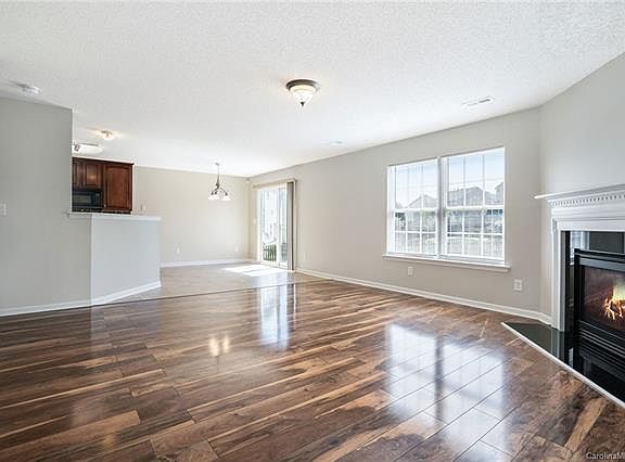 5th image of 3835 Cameron Creek Dr