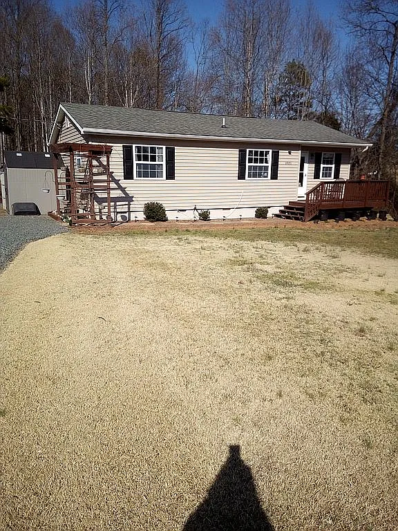 19171 Moore Dr photo 1