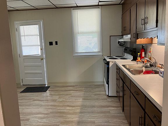 4th image of 509 N Main St