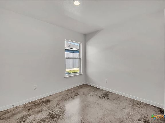 4th image of 904 Wax Myrtle Ct
