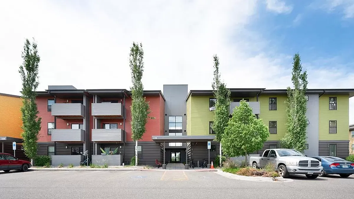 Building Photo - 228 S Cottonwood Rd #108