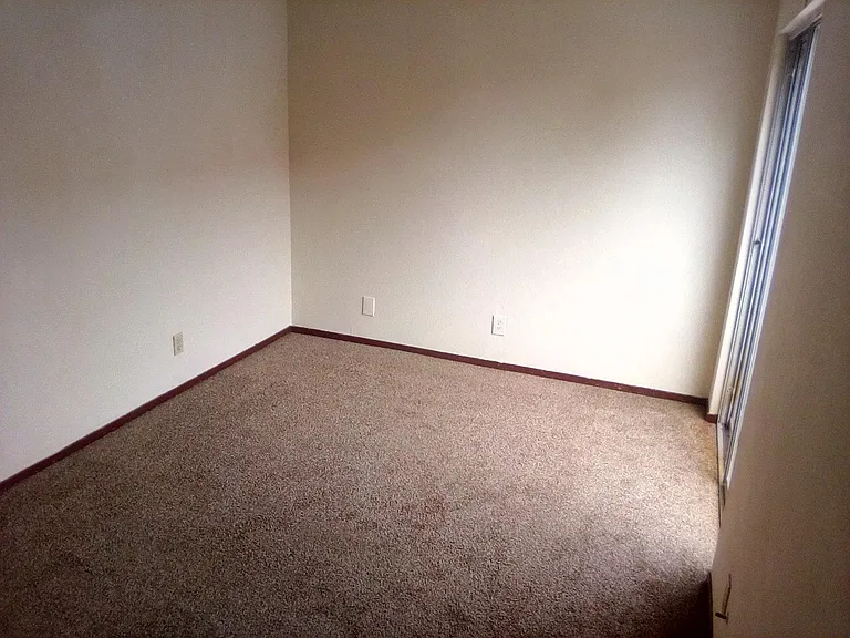 105 Crolls Garden Ct #105 — Photo 6