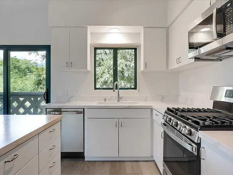 602 Anacapa St #F — Photo 8
